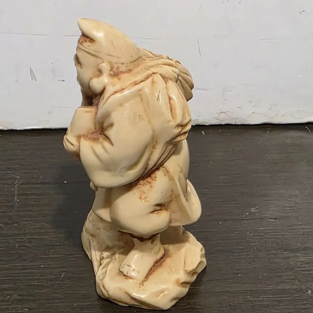 Vtg Asian Japanese Carving Old Man with Fish Cast Fesin Faux Ivory